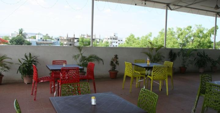 Hotel Girnar